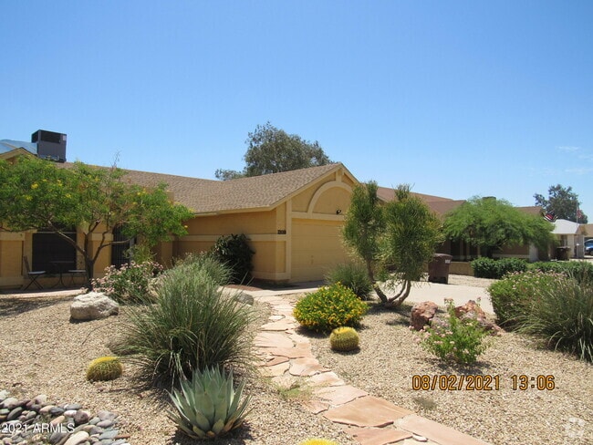 Building Photo - 7209 W Paradise Dr Rental