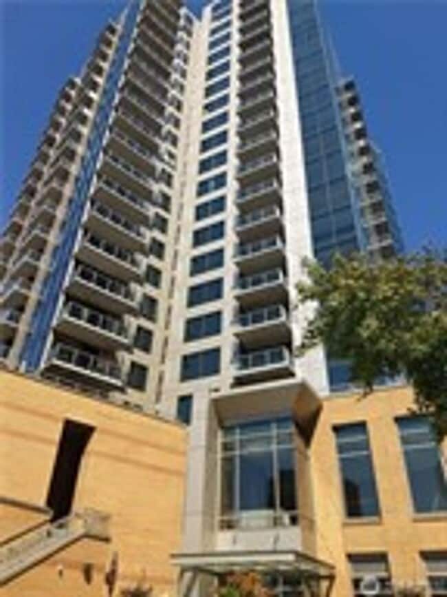 Building Photo - 2Bd/1.75Ba Bellevue Condo Unit 2007