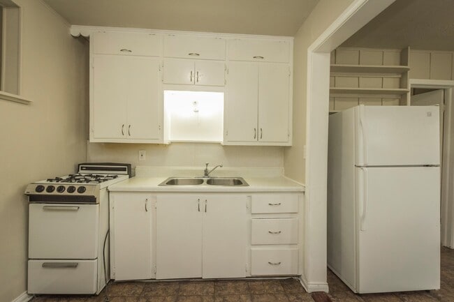 Photo - 204 E Franklin Ave