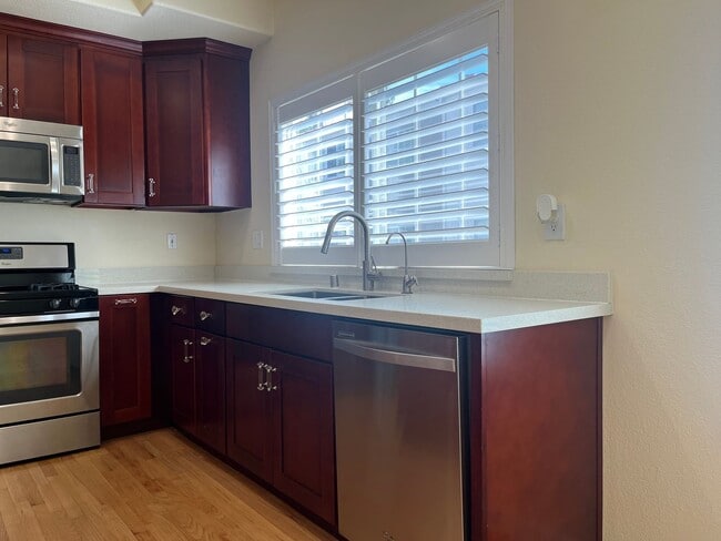 Photo - 7011 Silver Brook Ct