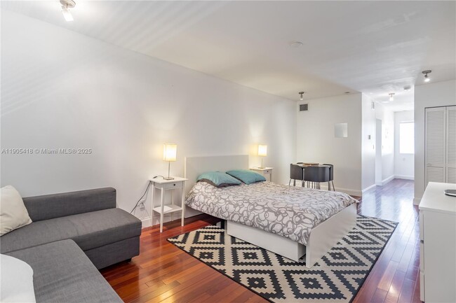 Photo - 1340 Drexel Ave Unidad 403