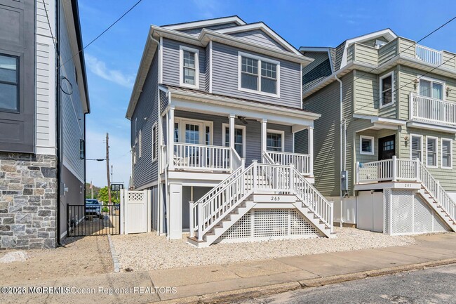 Photo - 265 1st Ave