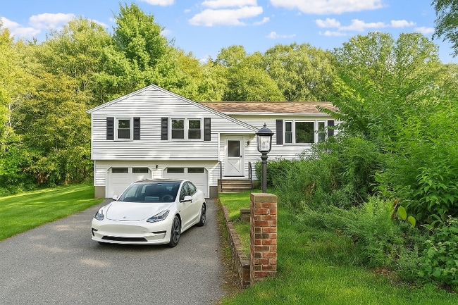 Building Photo - 77 Hosmer St