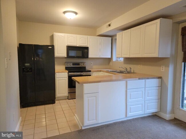 Photo - 6204 Highland Ct Unit 6204