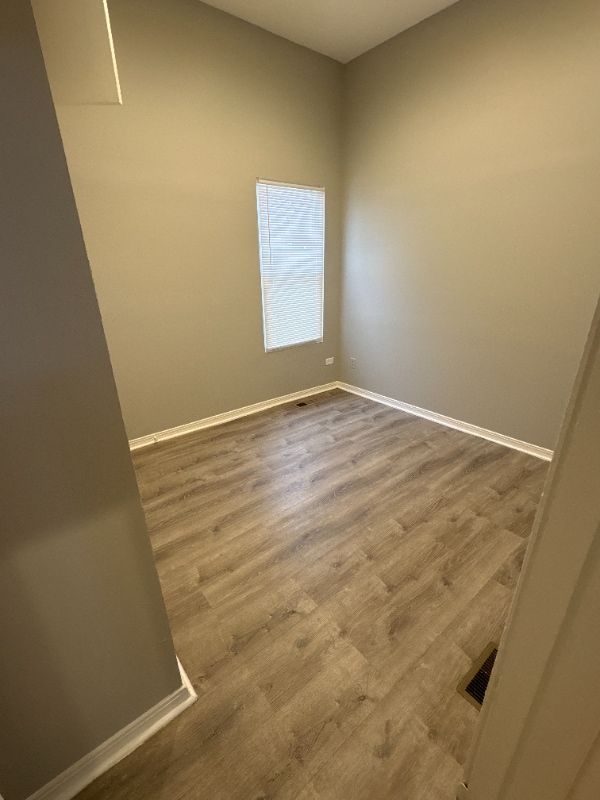 Photo - 5906 S La Salle St Unidad 1