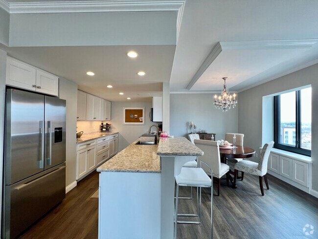 Building Photo - Rochester Towers Unit 808 Rental