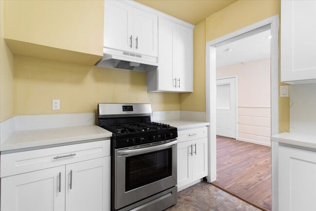 Photo - 1639 Carmona Ave