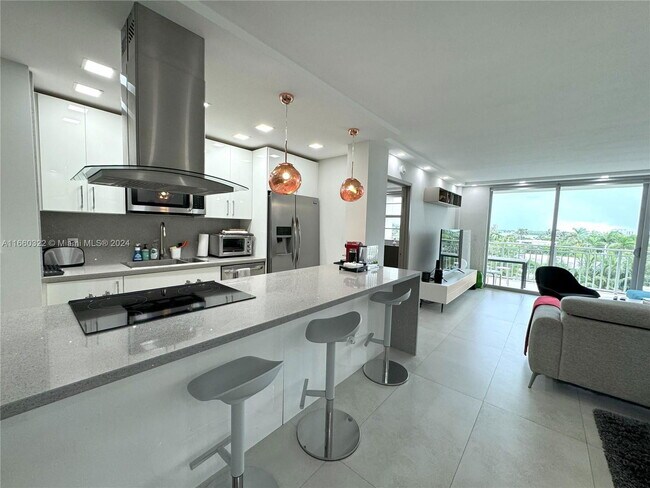Photo - 9500 W Bay Harbor Dr Unit 6