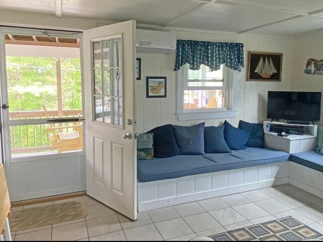 Photo - 11 Channel St