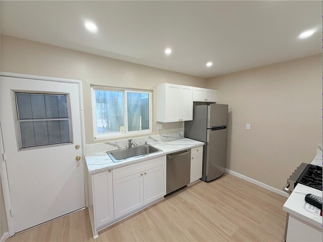 Photo - 936 W Foothill Blvd Unidad 06