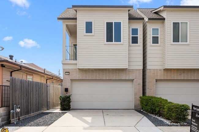 Building Photo - 4618 Nichols St