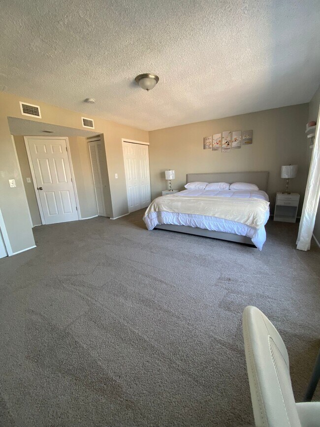 Photo - 6060 Village Cir Unidad 6060