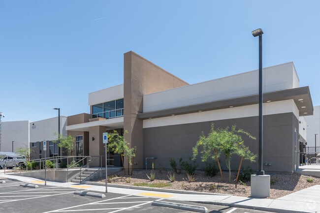 Leasing Office - Landing 36