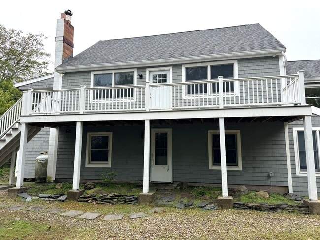 Building Photo - 18 Wingaersheek Rd Rental