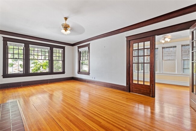 Building Photo - 806 Winbern St Unit 3 Rental