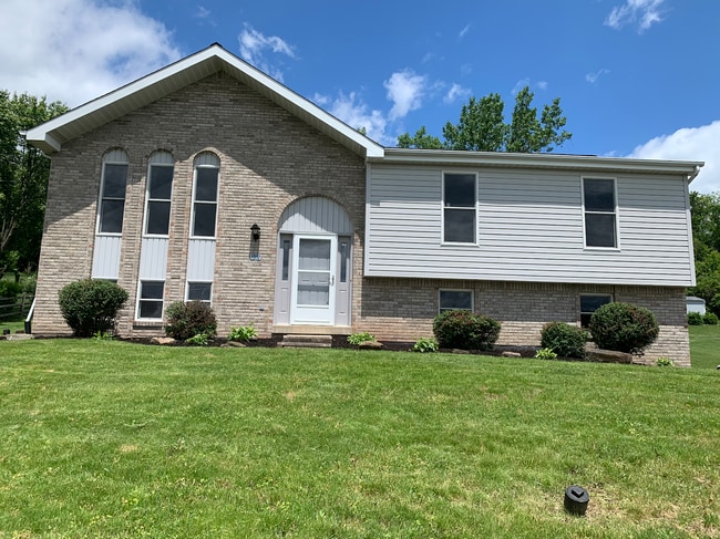 Photo - 1091 Elicker Rd House