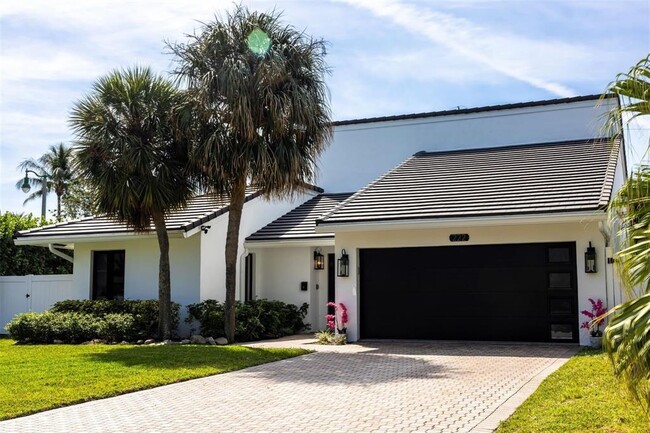 Building Photo - 222 N Tradewinds Ave