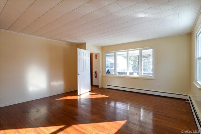 Photo - 156 Lampman Ave Unit 1