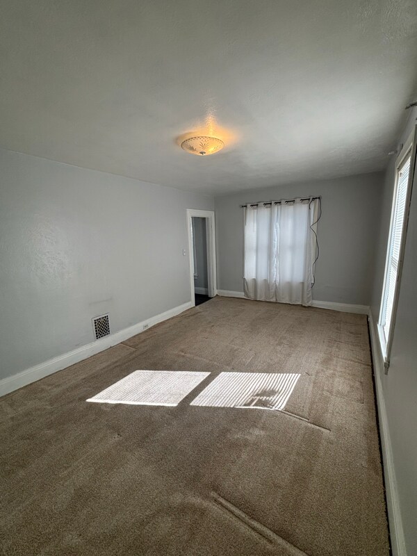 Photo - 611 N 3rd St Unidad Apt C