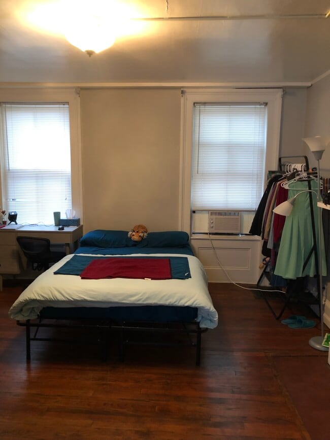 Photo - 401 W Green St