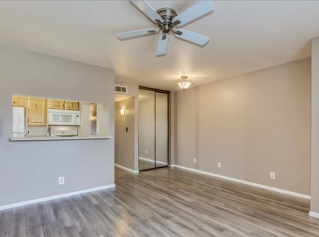 Photo - 14203 N 19th Ave Unidad 1053