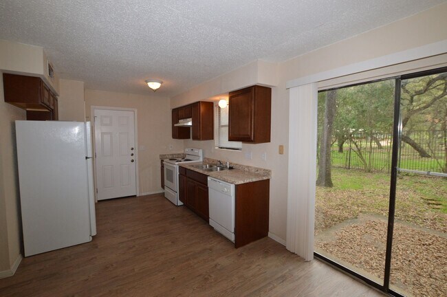 Photo - 9023 Sawtooth Ln Unidad A