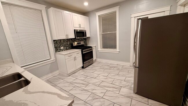 Photo - 6938 S Green St