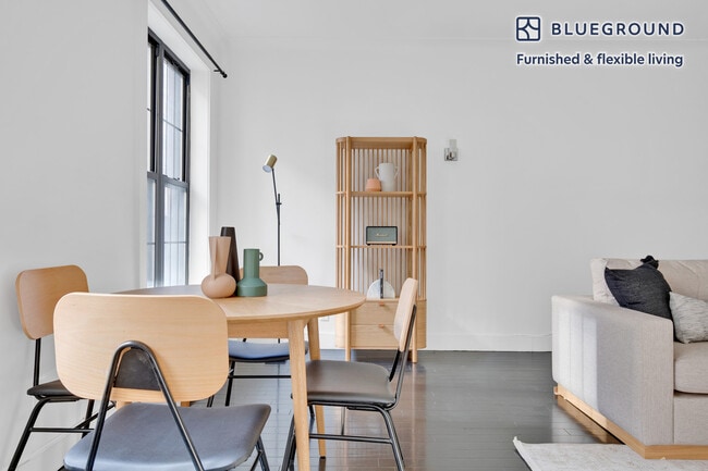 Photo - 15 W 55th St Unidad FL8-ID736