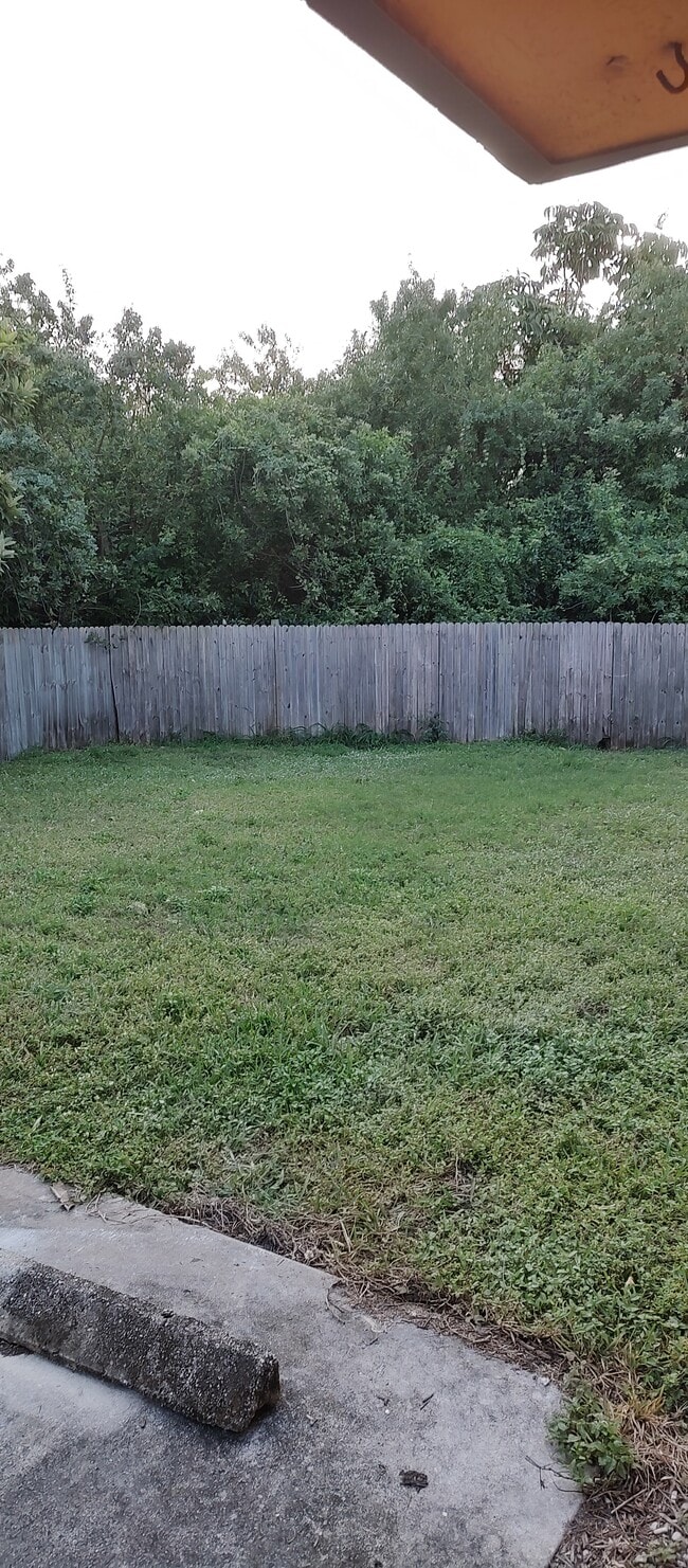 lots of green space - 12126 Gibbs Rd Unit 12126