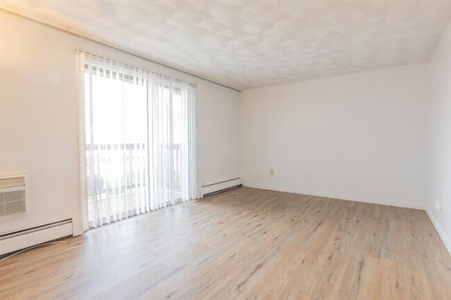 Photo - 10 Josephine St