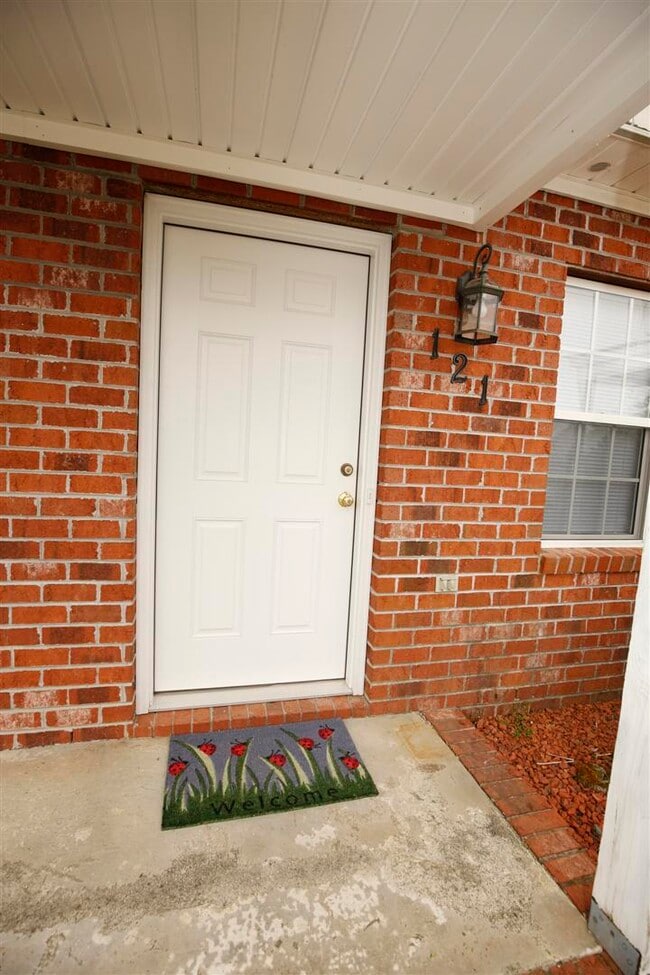 Photo - 121 W Ivybridge Dr
