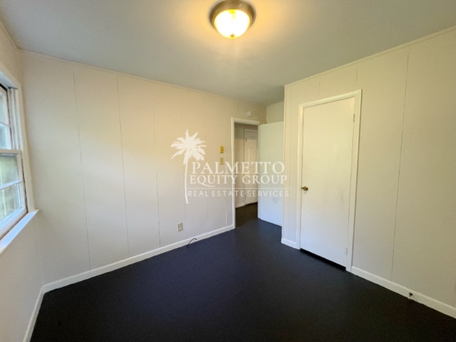 Photo - 2217 E Gate City Blvd