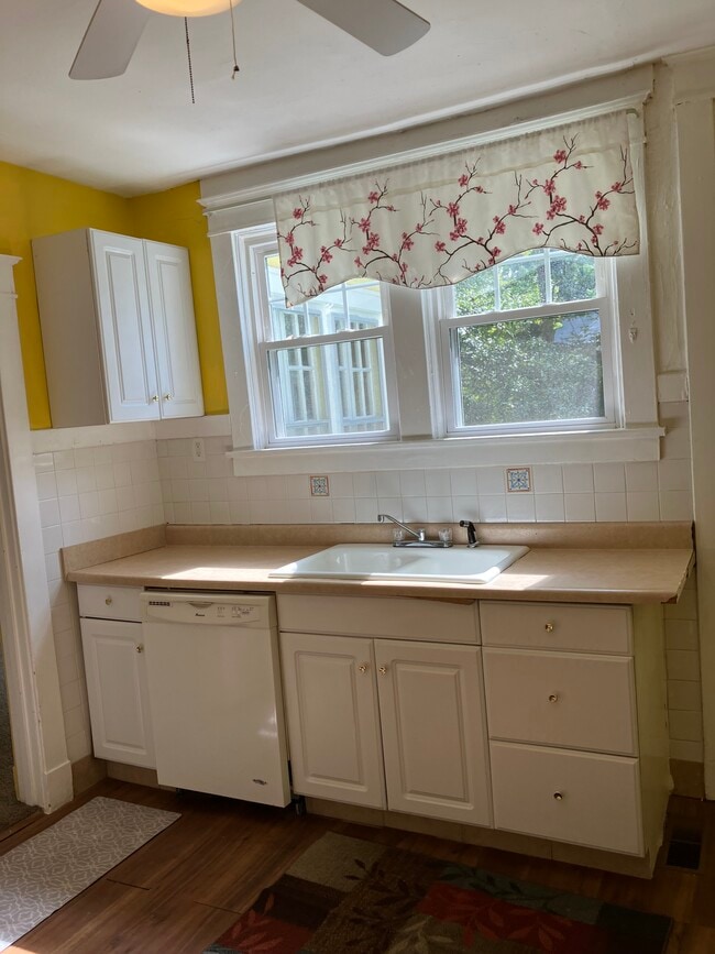 Photo - 438 California Ave