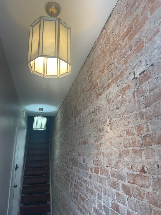 Photo - 115 W 13th St Unit Apt 3