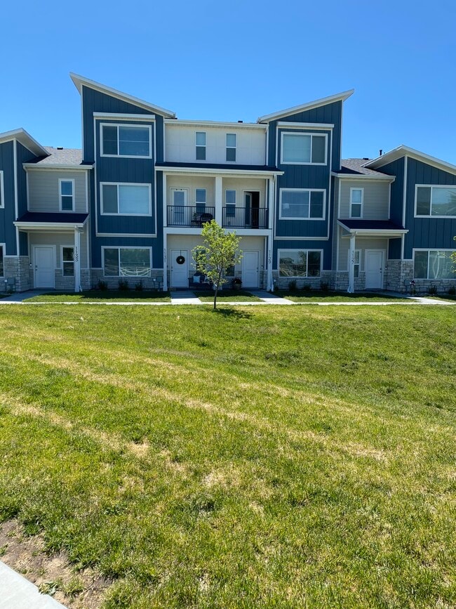 Photo - 1129 N 1920 W