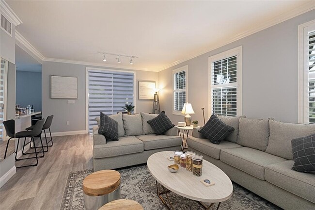 Photo - 2266 Watermarke Pl