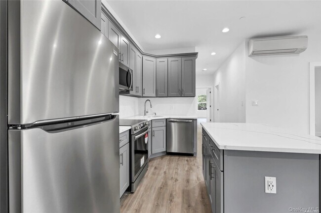 Photo - 533 Greenwich St Unidad 1D