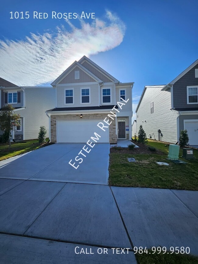 Building Photo - 1015 Red Roses Ave