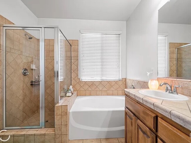 Photo - 9909 Swansboro Way