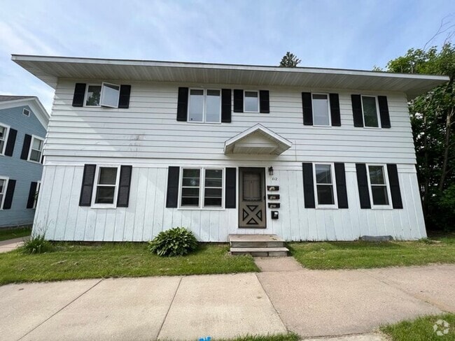 Building Photo - 812 Chicago Ave Unit 812 Chicago Ave  3 Rental