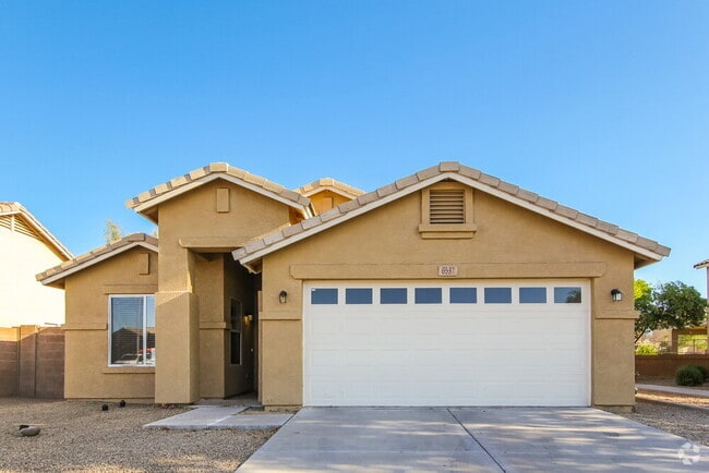 Building Photo - 6537 W Hilton Ave Rental