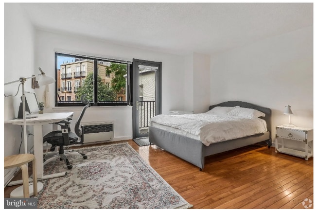 Building Photo - 1816 New Hampshire Ave NW Unit 303 Rental