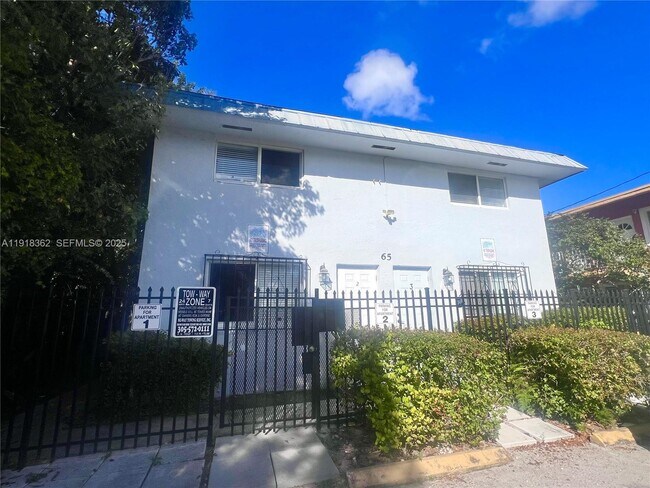 Building Photo - 65 NE 59th St Unit 3