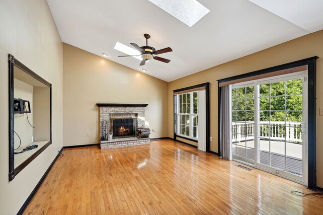 Photo - 5406 Lomax Way