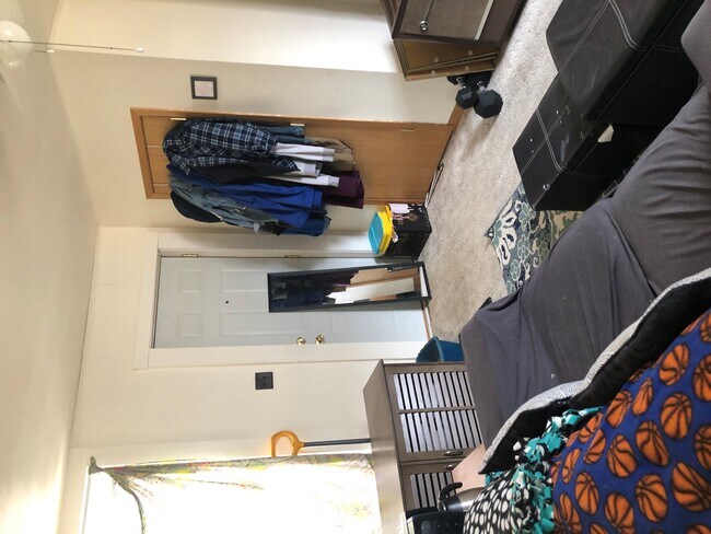 Photo - 547 Niagara St