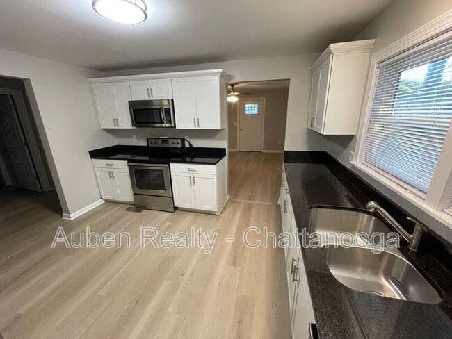 Photo - 1802 Crabtree Rd
