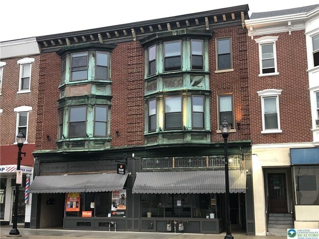 Building Photo - 1127 Hamilton St Unit Apt 1