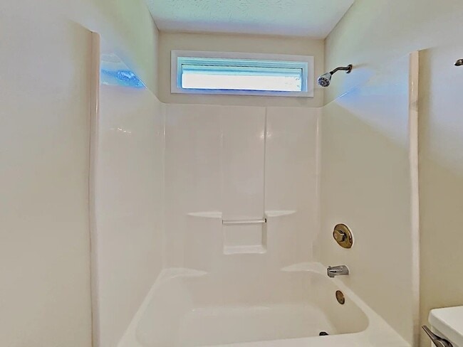 Photo - 275 Promenade Way SW