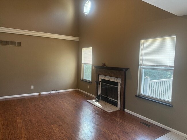 Photo - 4 bedroom 2.5 Bath 1.5 Story Home In Fox S...