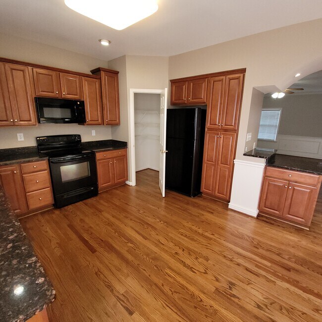 Photo - 23 Babylonica Ct